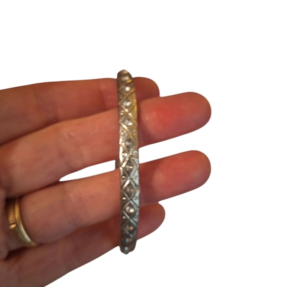 BRATZ Bangle Bracelet Stainless w/ Music Charm Collectible Mall Goth - Picture 4 of 4